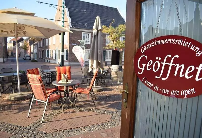 ホテル Gastund Weinhaus Zwiebelturm