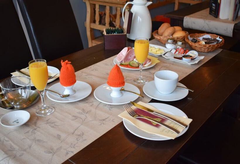 Отель Gastund Weinhaus Zwiebelturm