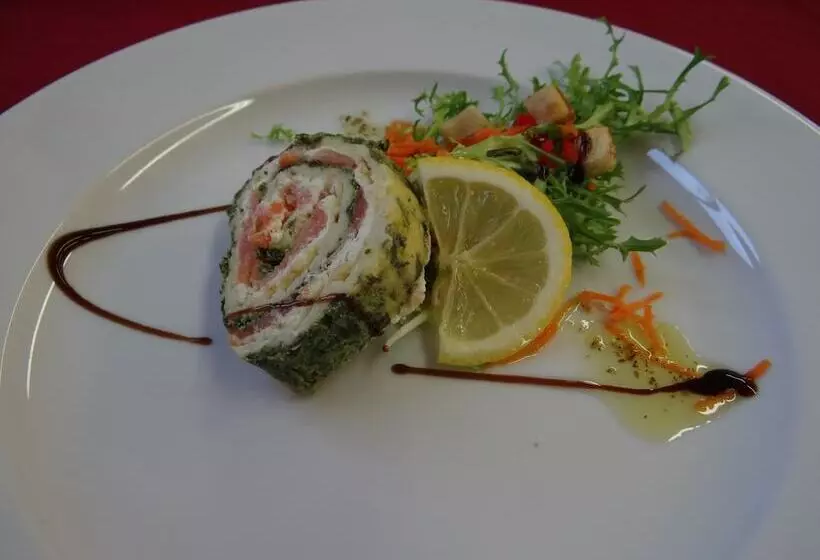 ホテル Gastund Weinhaus Zwiebelturm