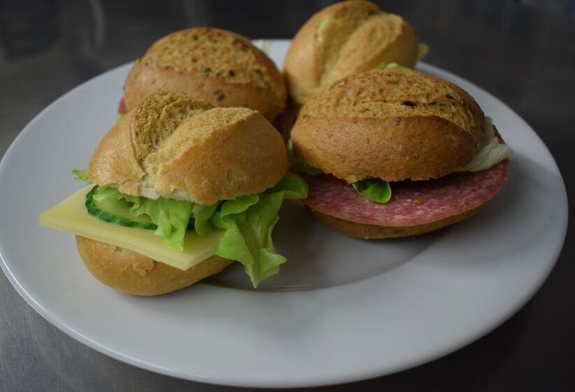 Отель Gastund Weinhaus Zwiebelturm