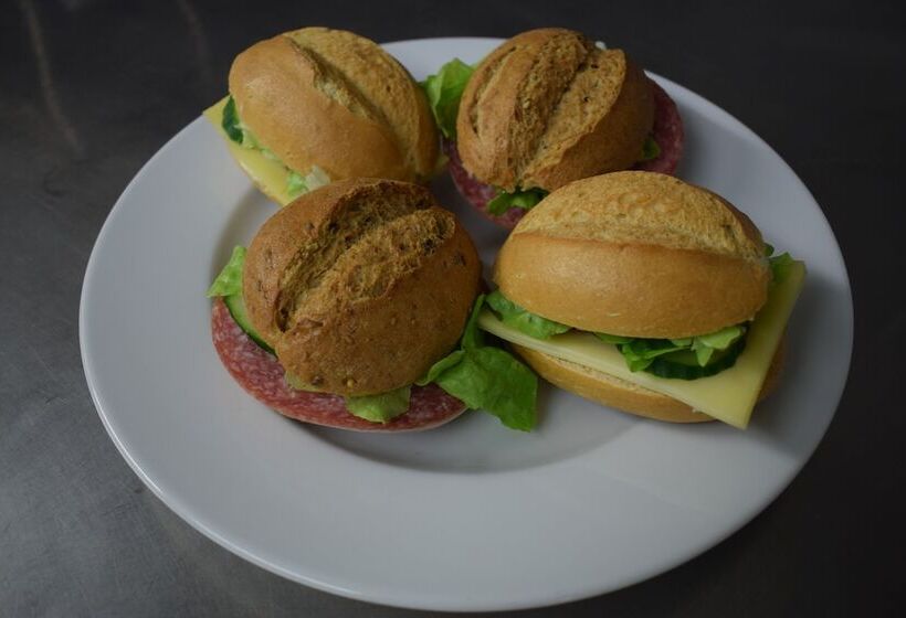 Отель Gastund Weinhaus Zwiebelturm