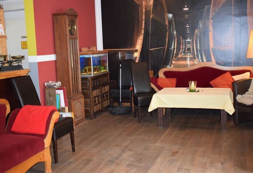 Отель Gastund Weinhaus Zwiebelturm