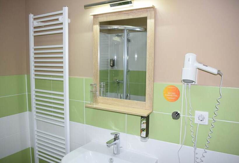 Отель Gastund Weinhaus Zwiebelturm