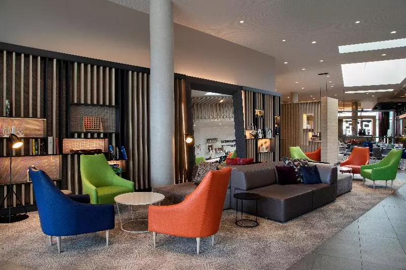 ホテル Holiday Inn Frankfurt Airport, An Ihg