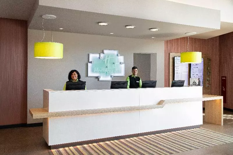 ホテル Holiday Inn Frankfurt Airport, An Ihg