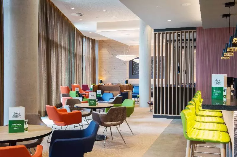 ホテル Holiday Inn Frankfurt Airport, An Ihg