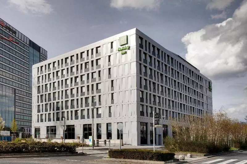 ホテル Holiday Inn Frankfurt Airport, An Ihg