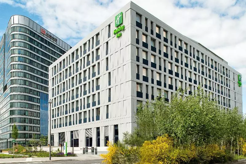 ホテル Holiday Inn Frankfurt Airport, An Ihg