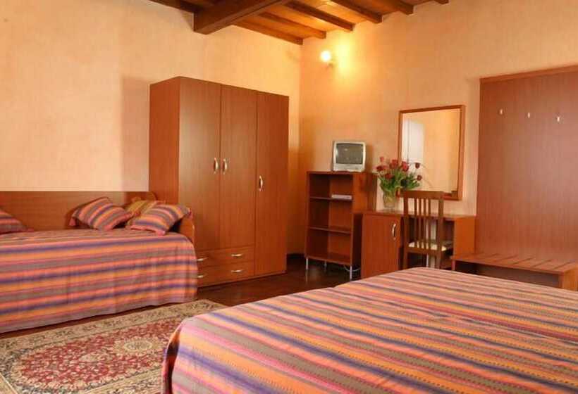 فندق Il Colombaino