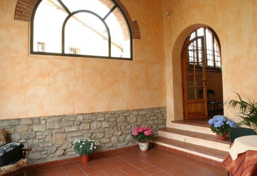 فندق Il Colombaino