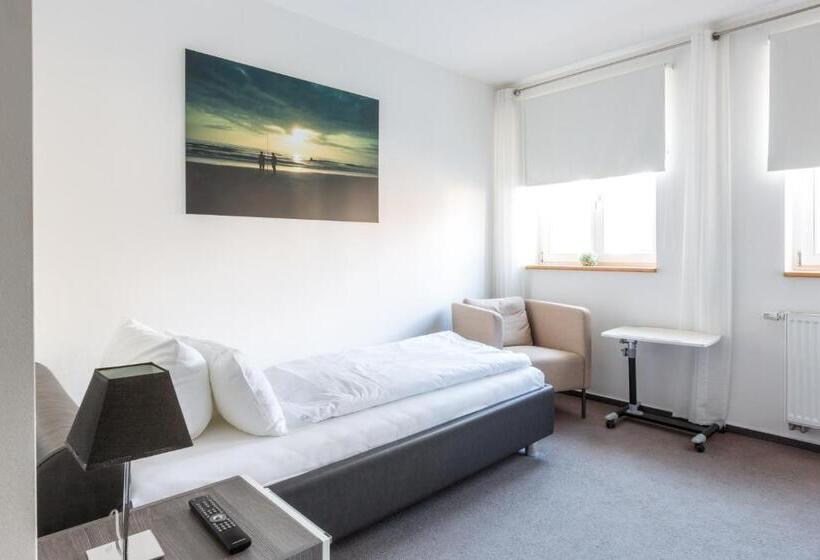 בית מלון כפרי Und Restaurant Zeus