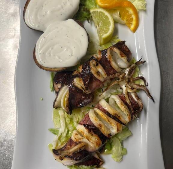 בית מלון כפרי Und Restaurant Zeus