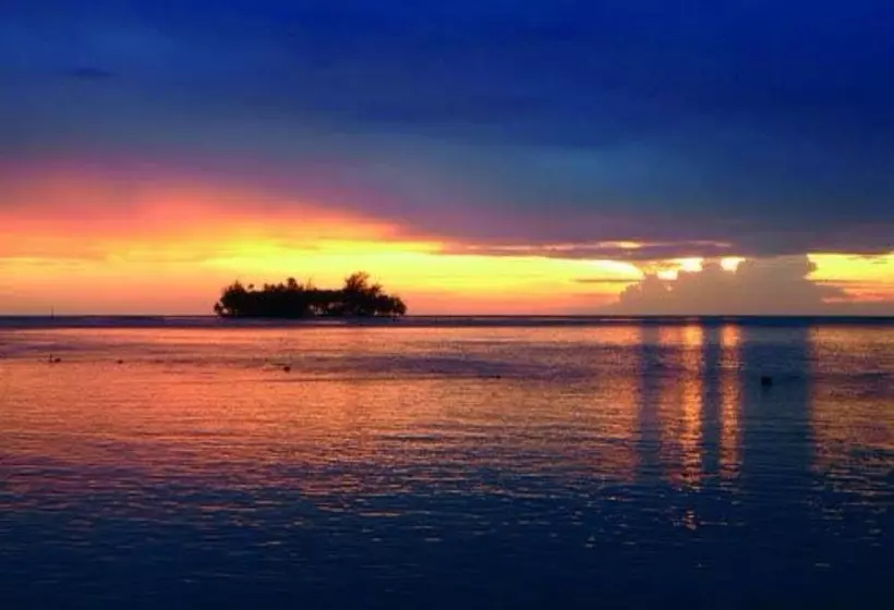 هتل Raiatea Lodge