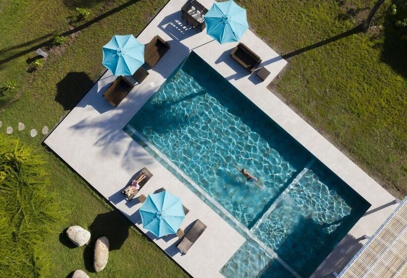 هتل Raiatea Lodge