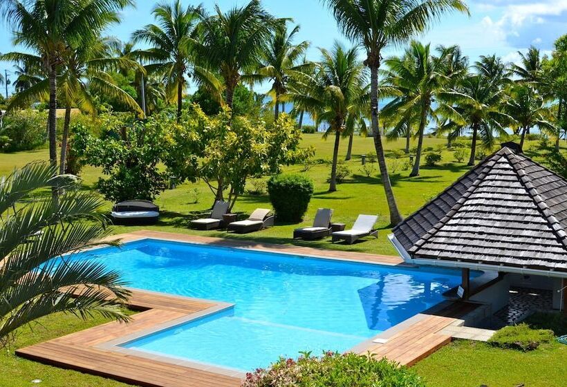 هتل Raiatea Lodge