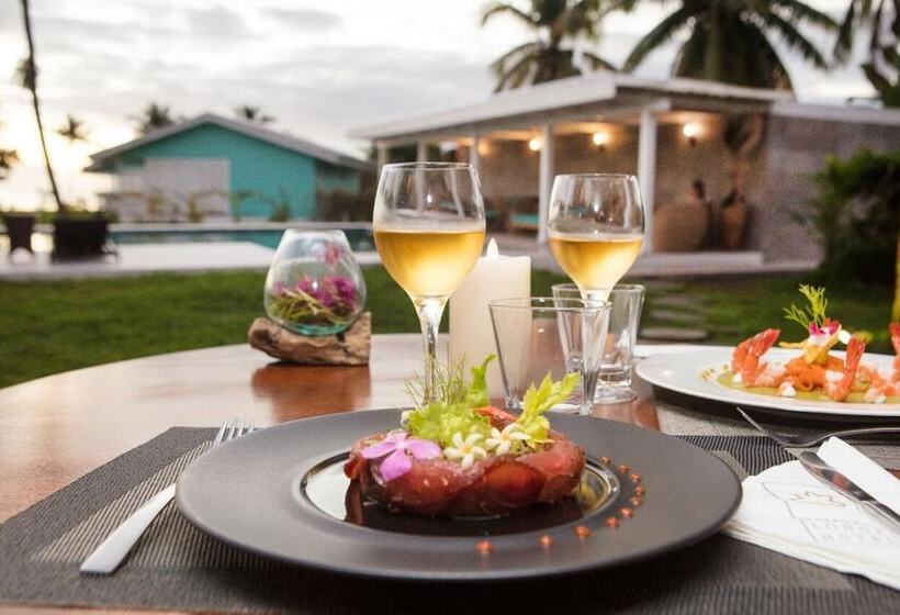 هتل Raiatea Lodge