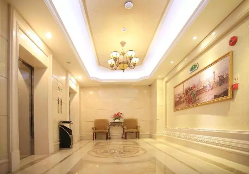 Vienna International Hotel Huizhou South Railway Station