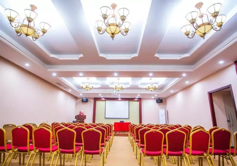 Vienna International Hotel Huizhou South Railway Station