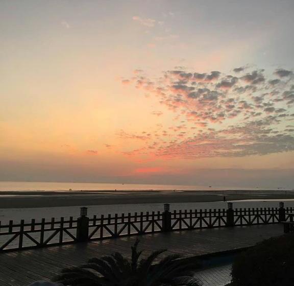 בית מלון כפרי Chenhai Resort