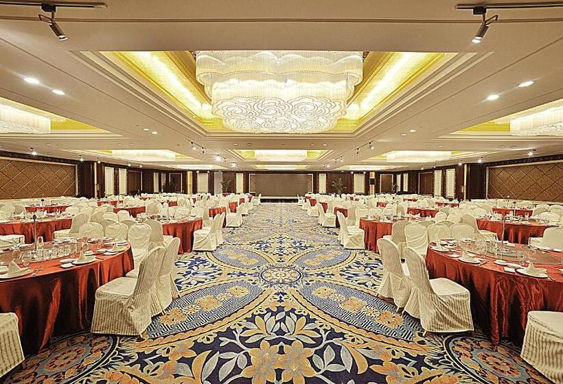 Отель Tai Zhou International Jinling