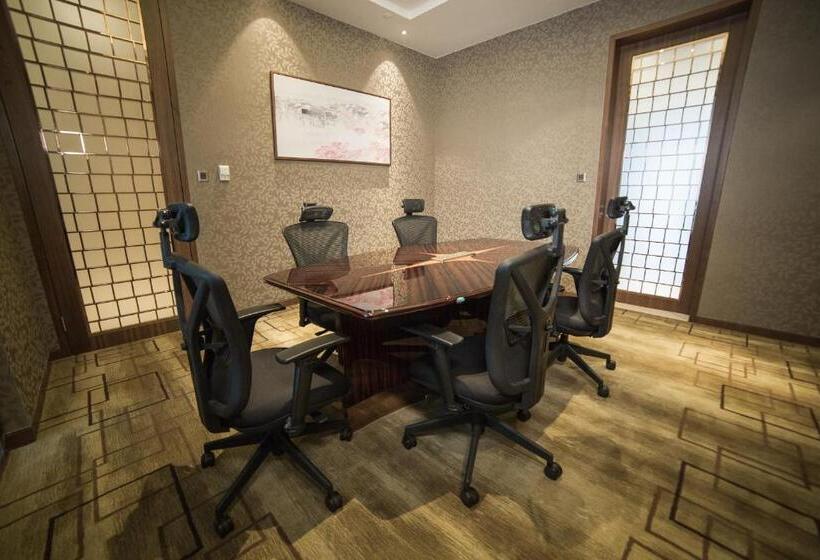 Hotel Pullman Shishi Mattison