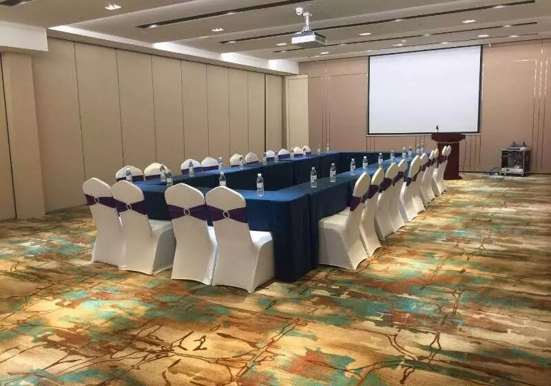 Ji Hotel Nanjing Hexi Bolan Center