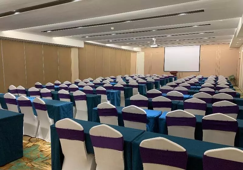 Ji Hotel Nanjing Hexi Bolan Center