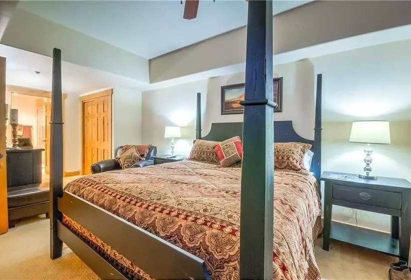 Aspen Lodge