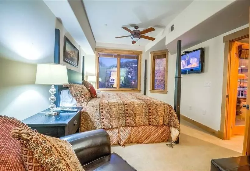 Aspen Lodge