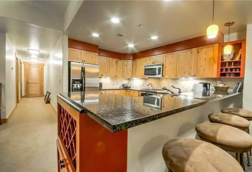 Aspen Lodge