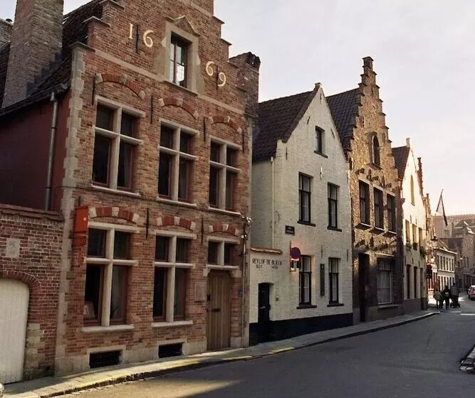 هتل B&b 1669