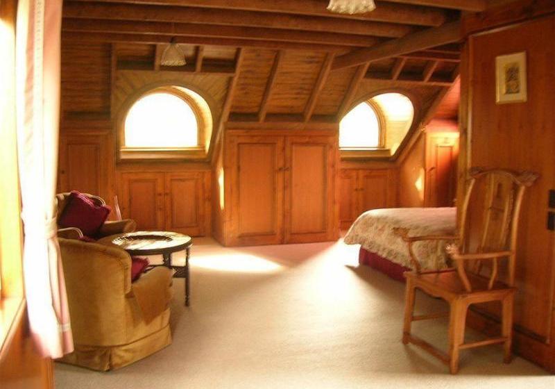 호텔 A Camelot Tower & Penthouse