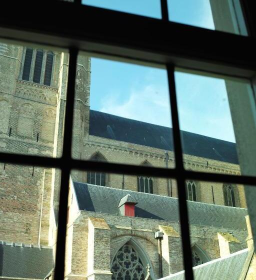 هتل B&b Saintsauveur Bruges