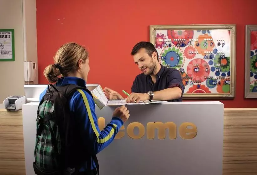 هتل Brussels Hello Hostel