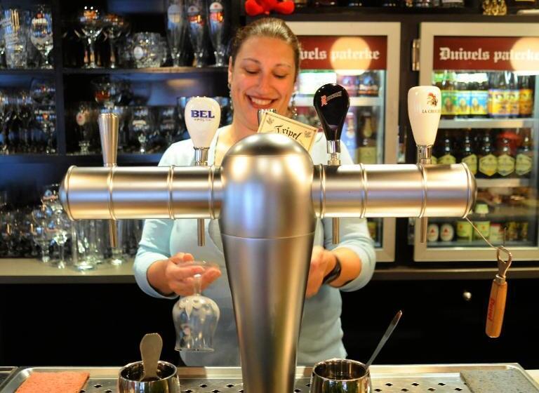 ホテル Duivels Paterke Harelbeeksestraat 29, 8500 Kortrijk