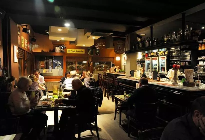 ホテル Duivels Paterke Harelbeeksestraat 29, 8500 Kortrijk