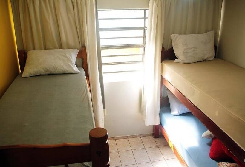 בית מלון כפרי Hostel Freeway