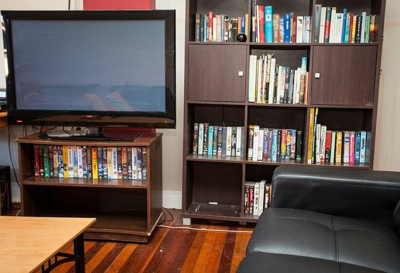 בית מלון כפרי Manly Harbour Backpackers