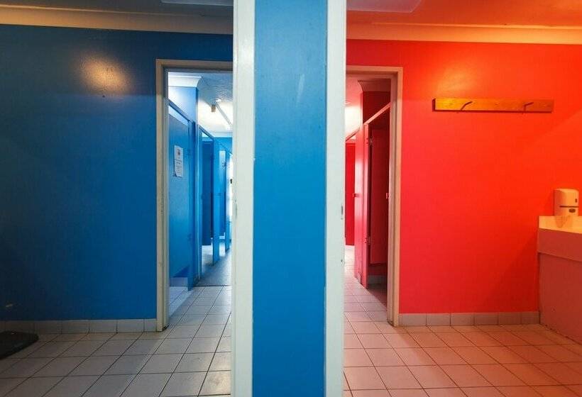 בית מלון כפרי Manly Harbour Backpackers