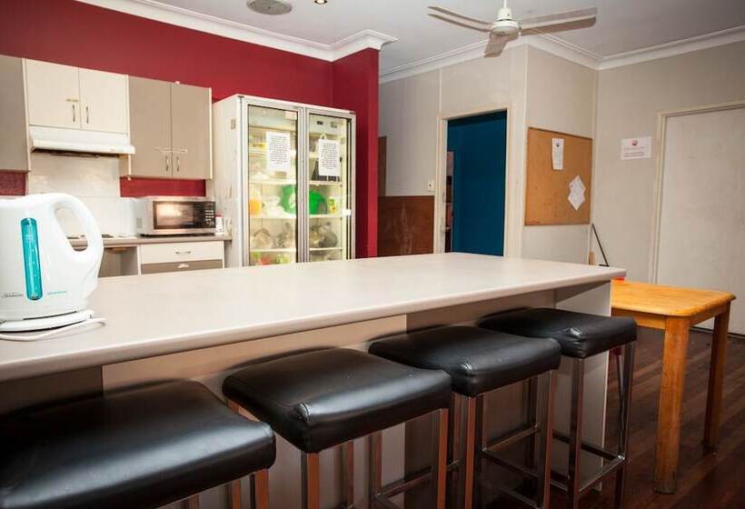 בית מלון כפרי Manly Harbour Backpackers