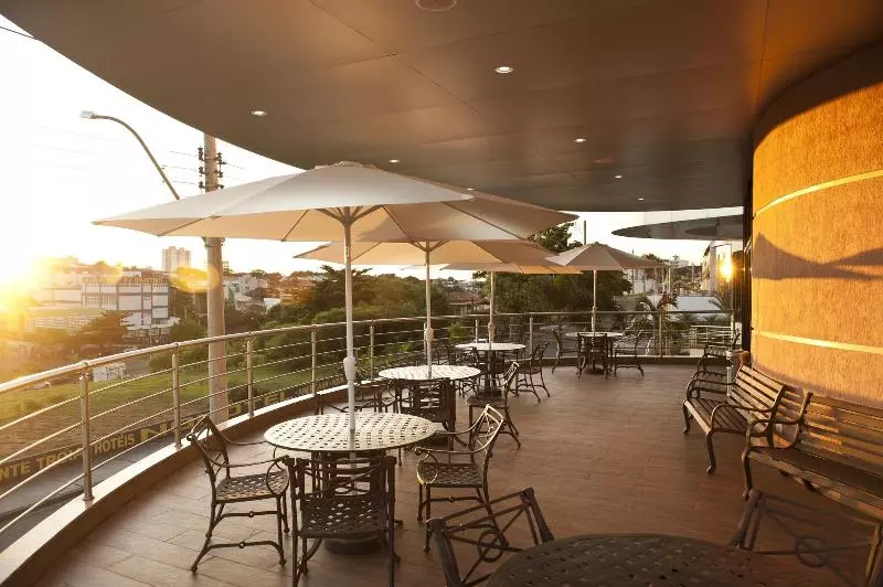 Nohotel Premium Americana