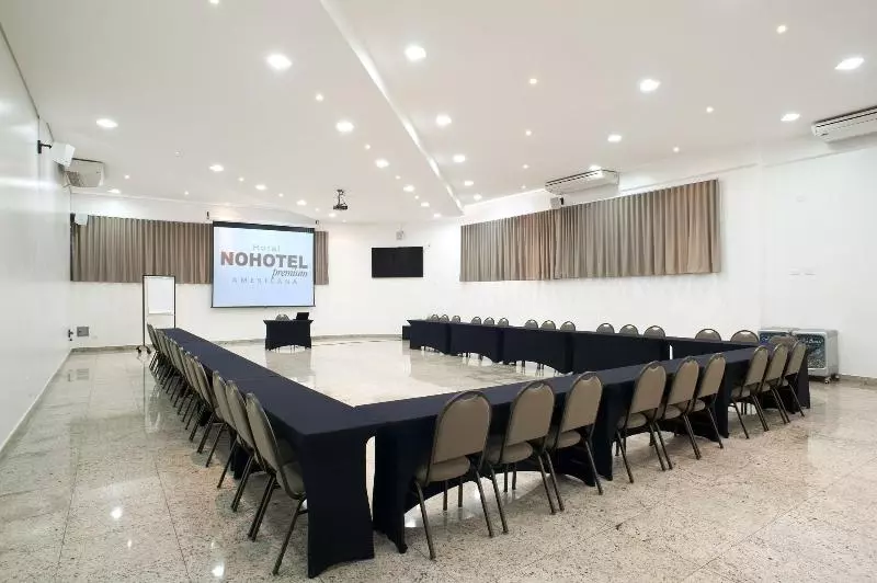 Nohotel Premium Americana