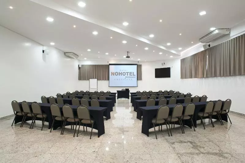 Nohotel Premium Americana