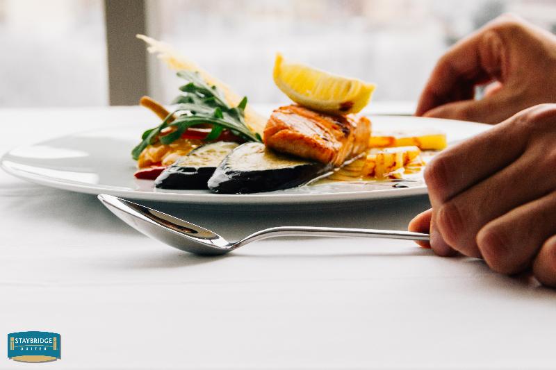 Parkside Hotel & Apartments