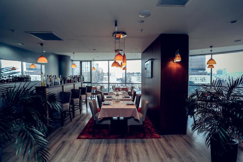 Parkside Hotel & Apartments