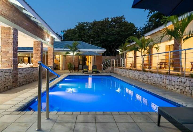 تختخواب و صبحانه The Shrub Lodge