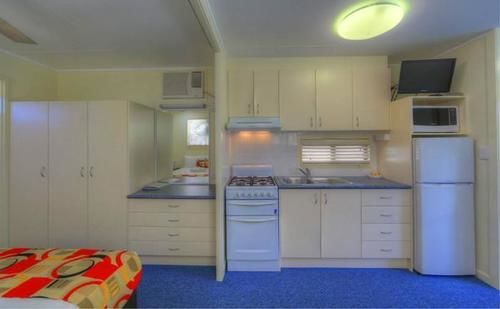 Alex Beach Cabins And Tourist Park