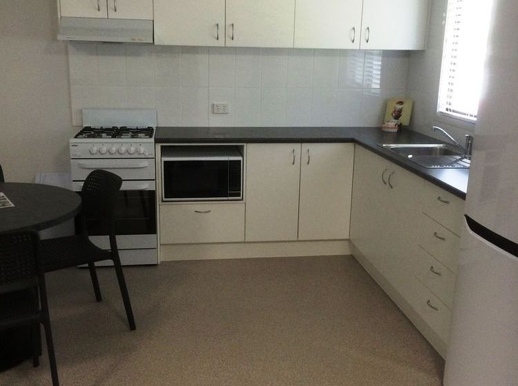 Alex Beach Cabins And Tourist Park