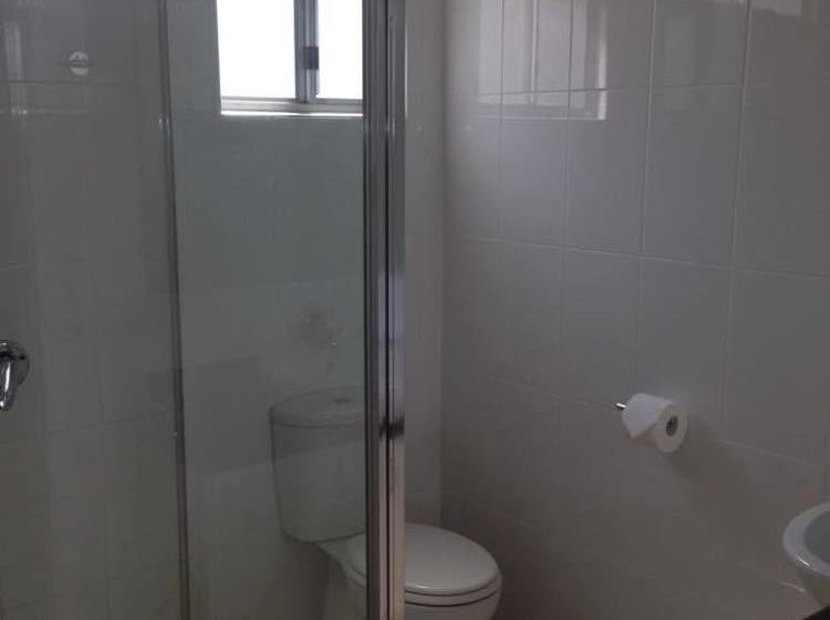 Alex Beach Cabins And Tourist Park