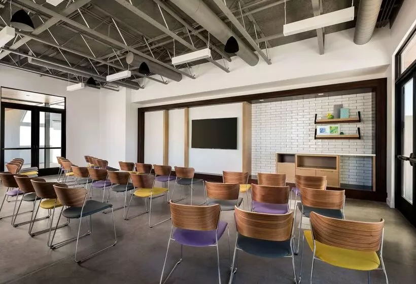 Andaz Scottsdale Resort & Bungalows